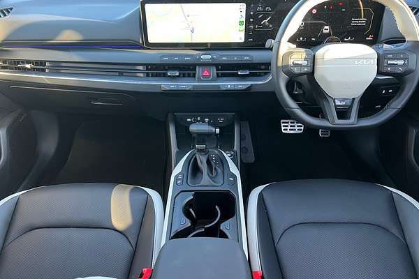 2024 Kia K4 GT-Line CL4m