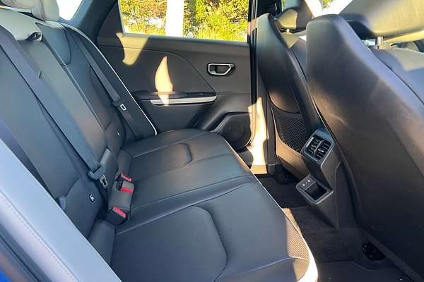 2024 Kia K4 GT-Line CL4m