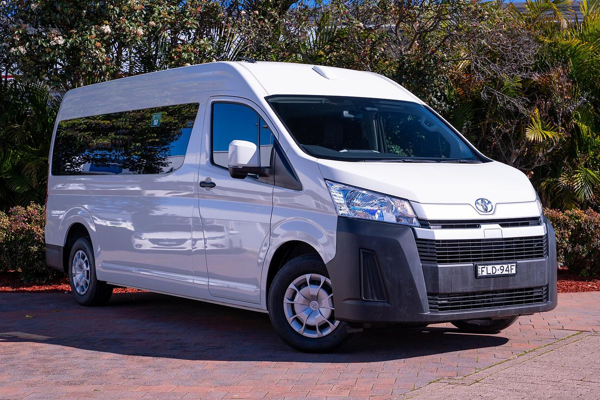 2025 Toyota Hiace Commuter GDH322R