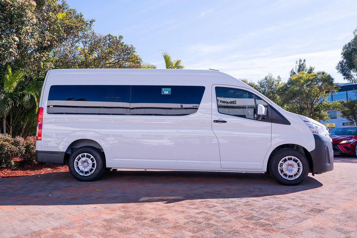 2025 Toyota Hiace Commuter GDH322R