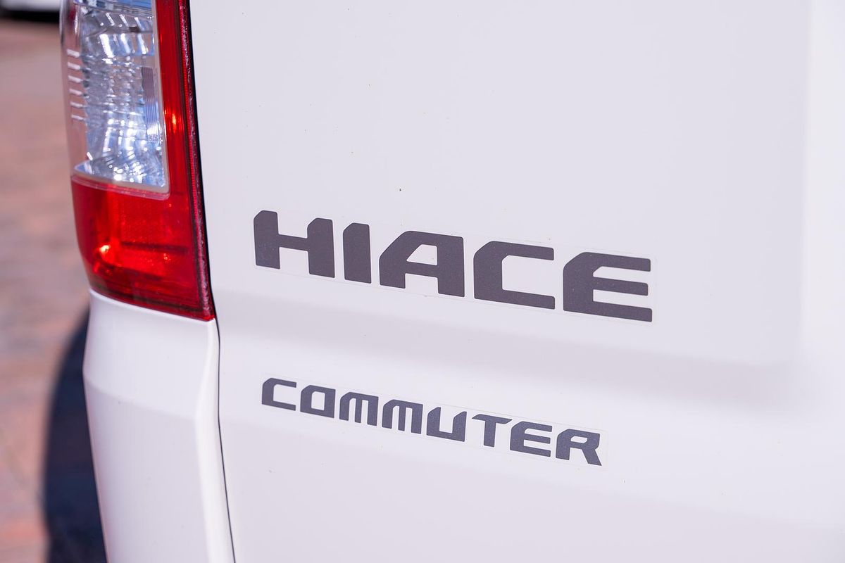 2025 Toyota Hiace Commuter GDH322R