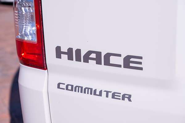 2025 Toyota Hiace Commuter GDH322R