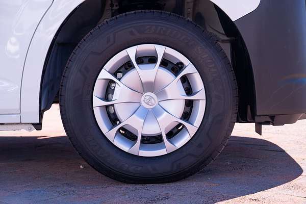 2025 Toyota Hiace Commuter GDH322R