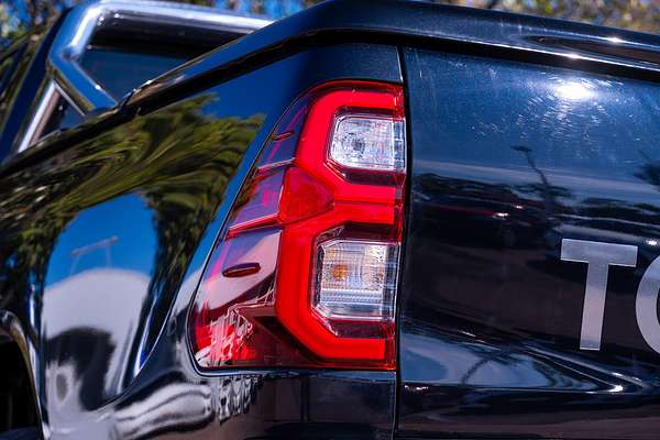2021 Toyota Hilux SR5 GUN126R 4X4