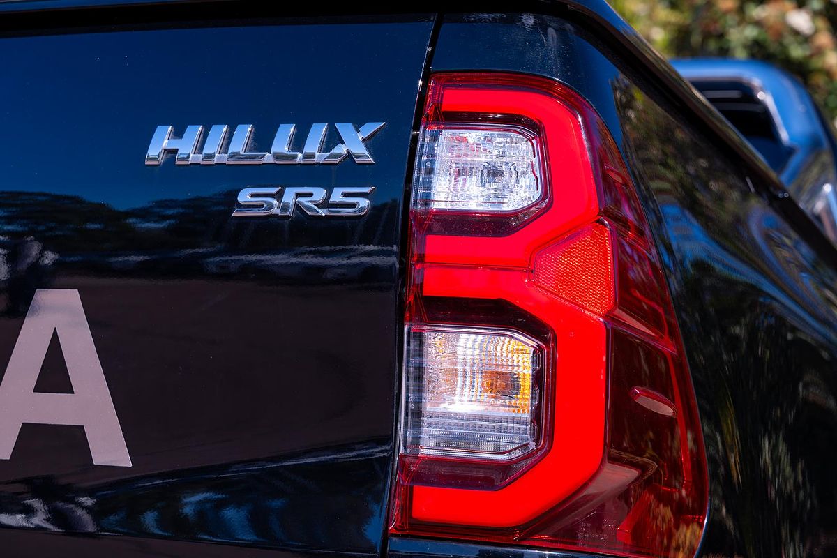 2021 Toyota Hilux SR5 GUN126R 4X4
