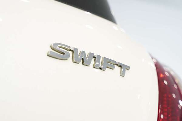 2016 Suzuki Swift GL Navigator FZ