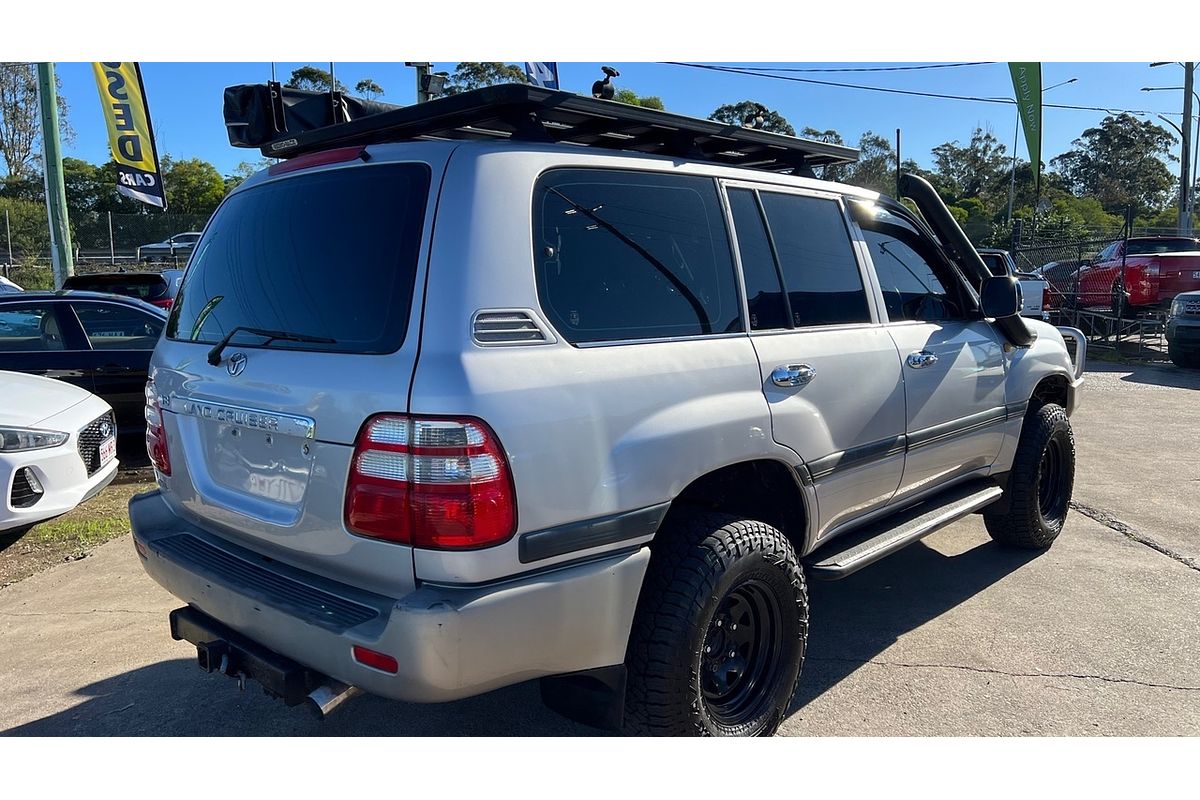 2003 Toyota Landcruiser GXL UZJ100R