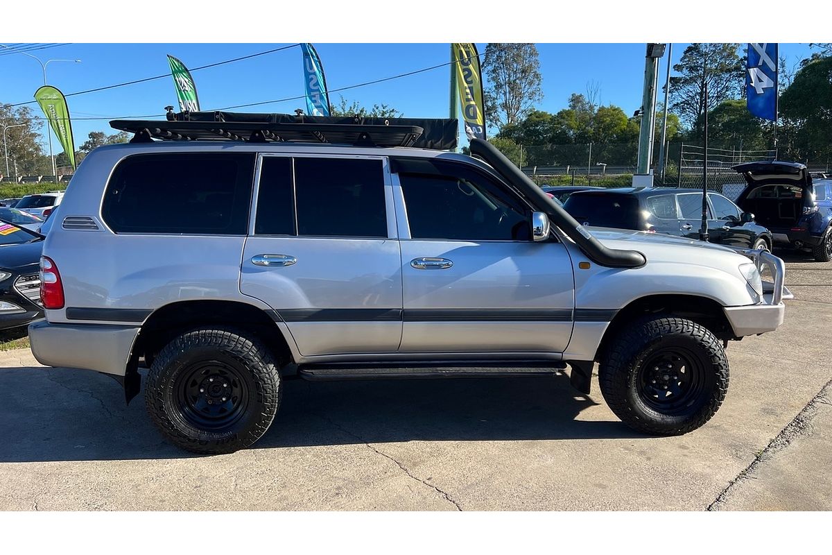 2003 Toyota Landcruiser GXL UZJ100R
