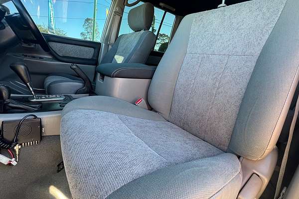 2003 Toyota Landcruiser GXL UZJ100R