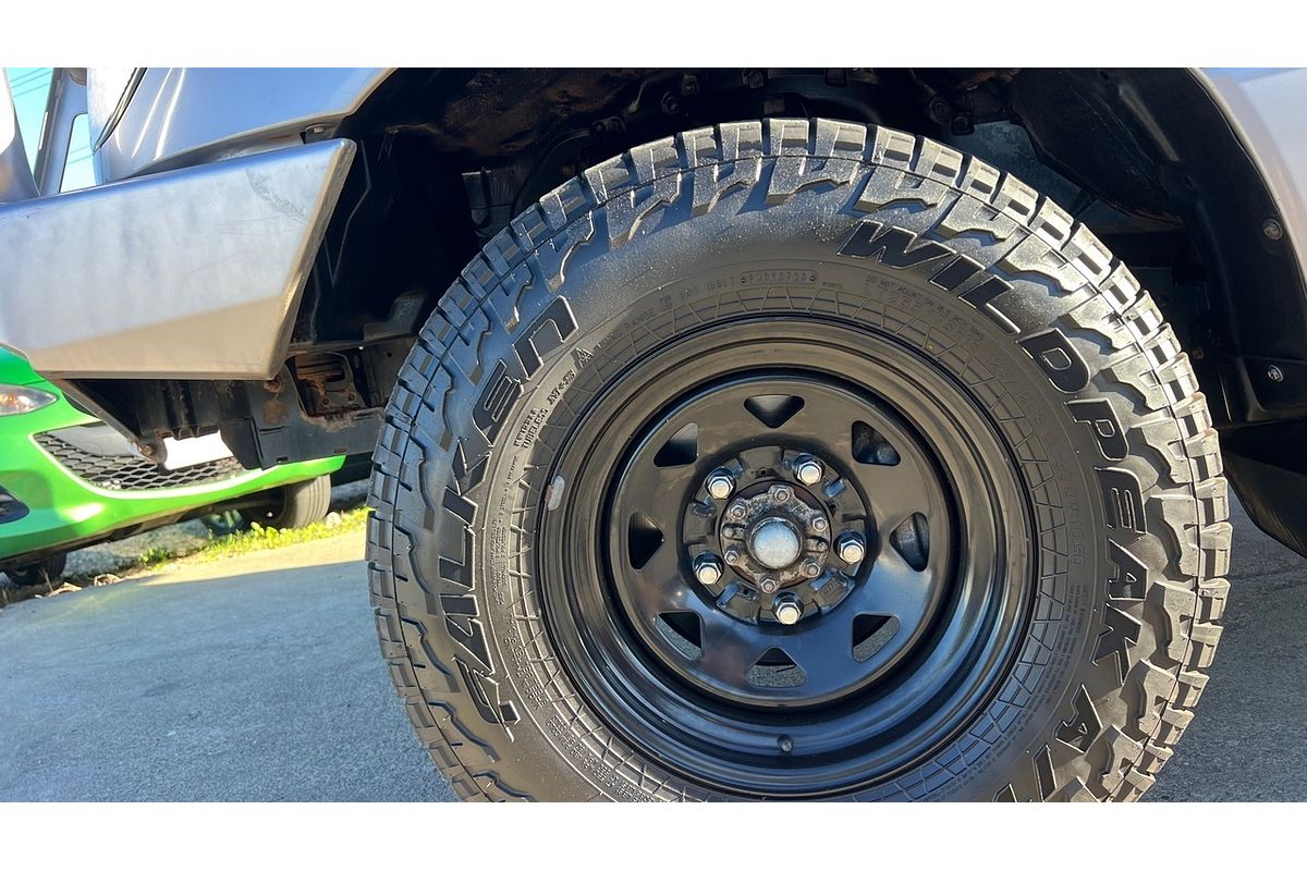 2003 Toyota Landcruiser GXL UZJ100R