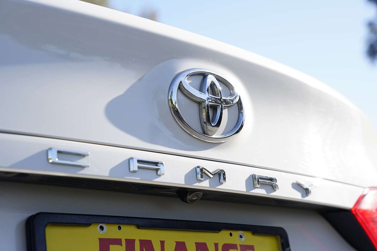 2019 Toyota Camry Ascent ASV70R