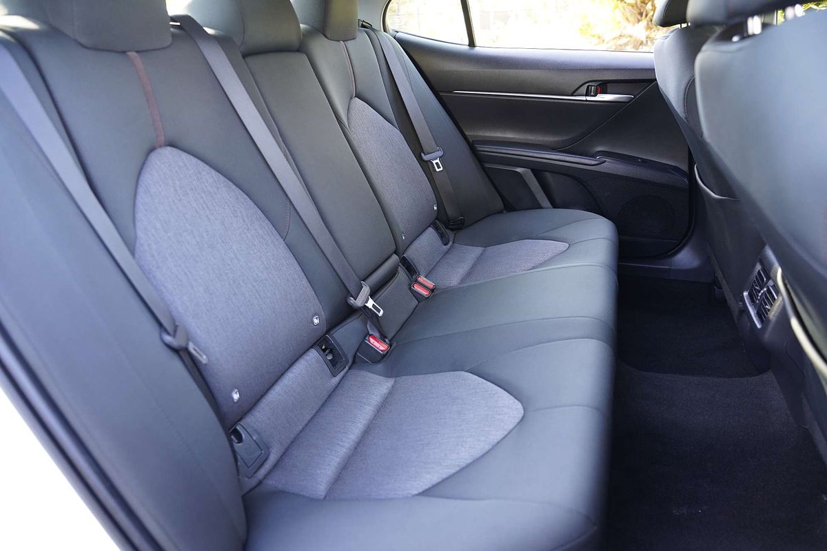 2019 Toyota Camry Ascent ASV70R