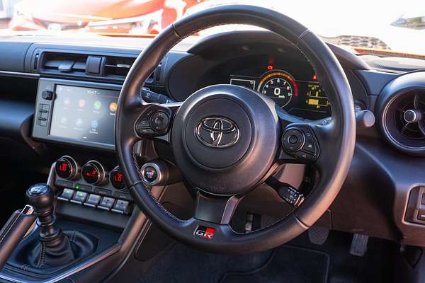 2024 Toyota GR86 GT ZN8