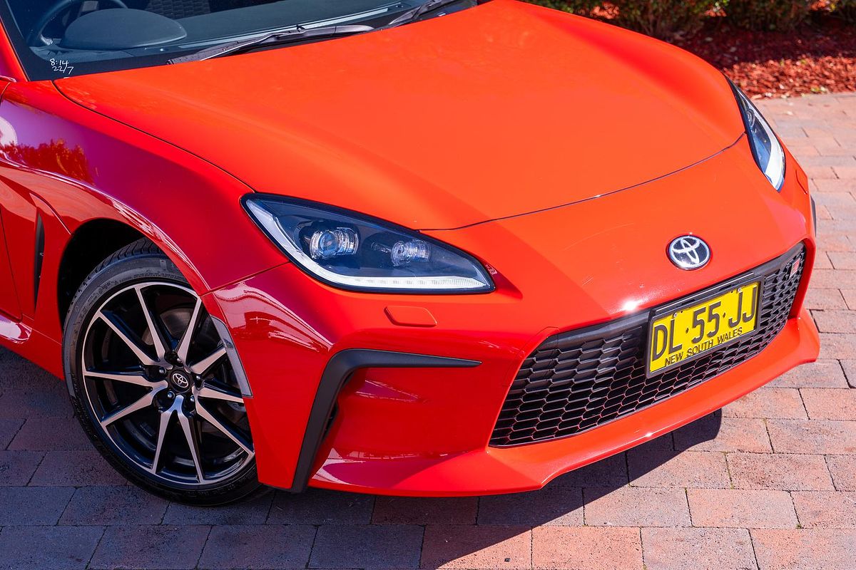 2024 Toyota GR86 GT ZN8