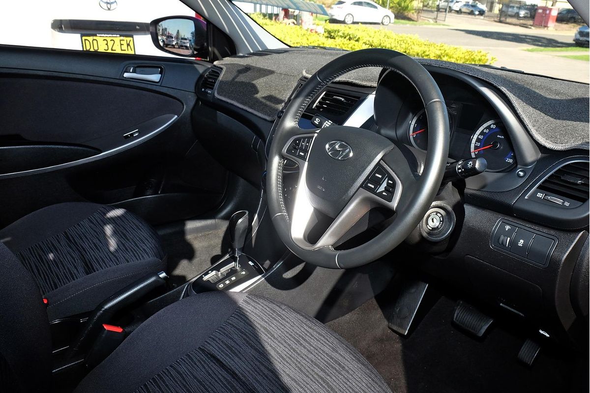 2019 Hyundai Accent Sport RB6