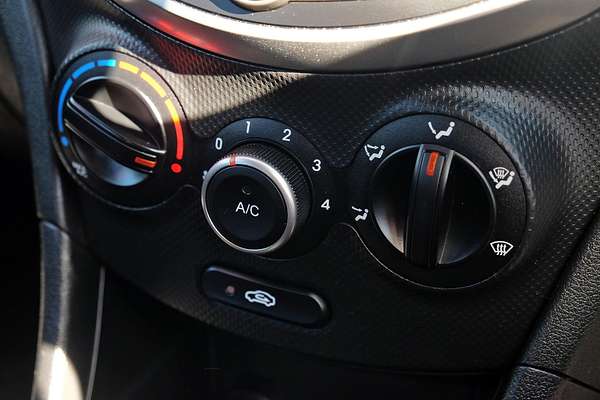 2019 Hyundai Accent Sport RB6