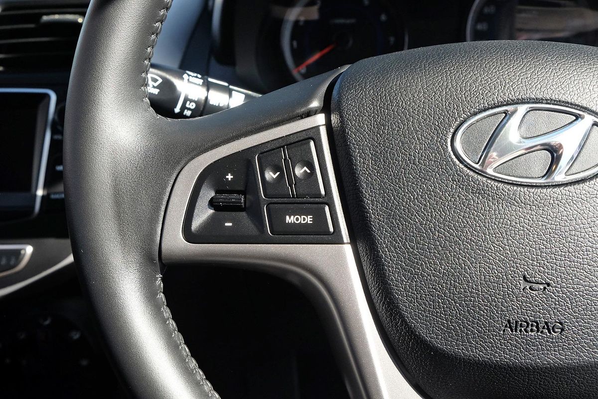 2019 Hyundai Accent Sport RB6