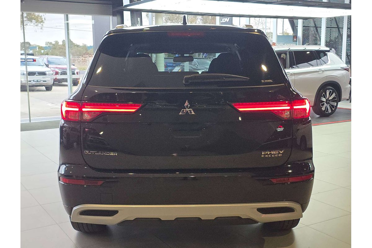 2025 Mitsubishi Outlander PHEV Exceed ZM