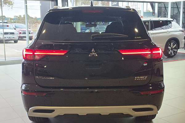 2025 Mitsubishi Outlander PHEV Exceed ZM