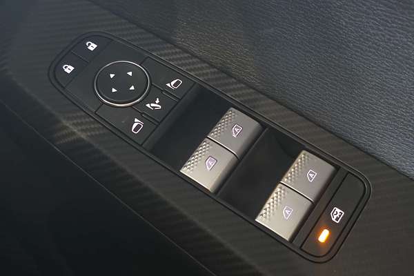 2025 Mitsubishi Outlander PHEV Exceed ZM
