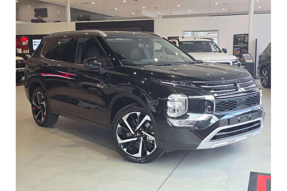 2025 Mitsubishi Outlander PHEV Exceed ZM