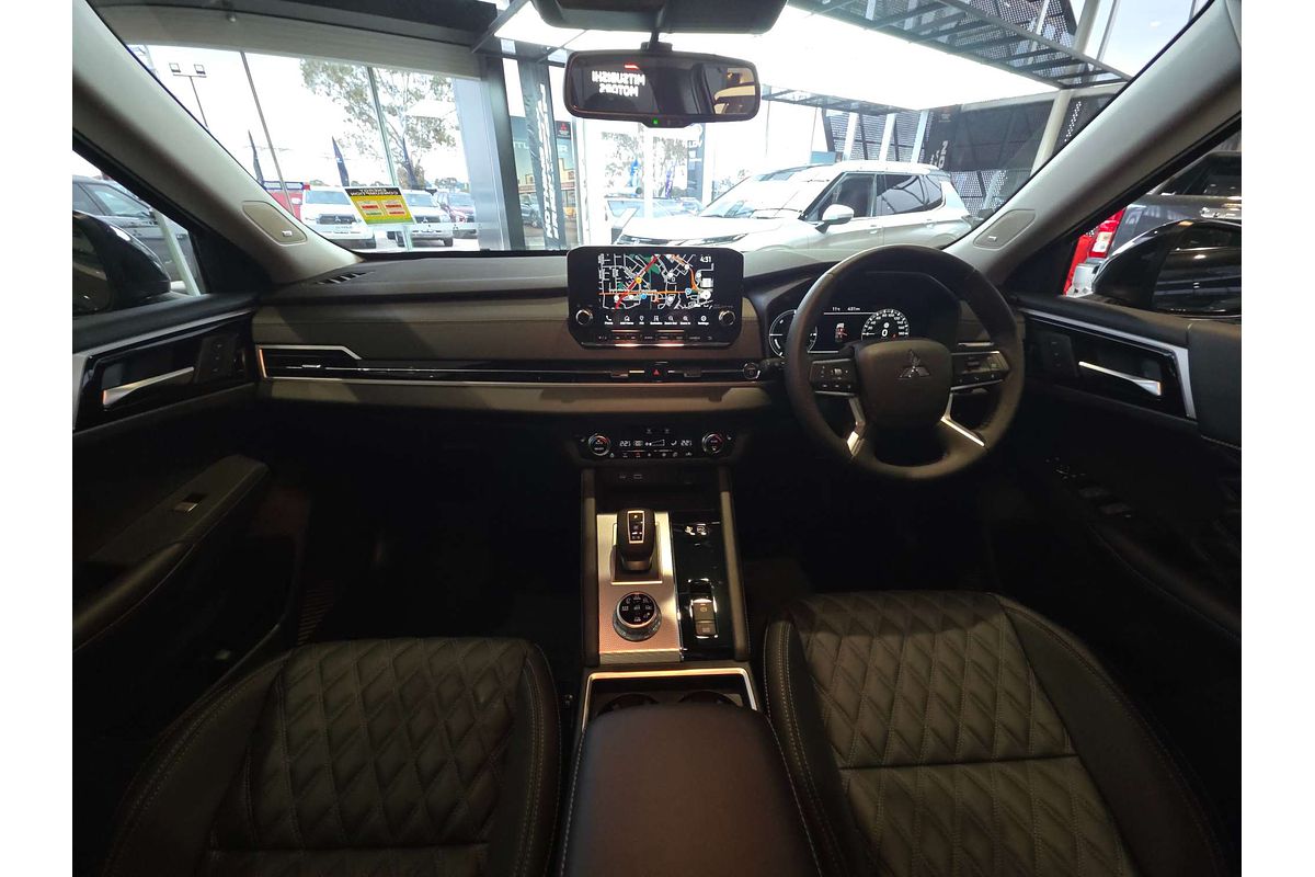 2025 Mitsubishi Outlander PHEV Exceed ZM