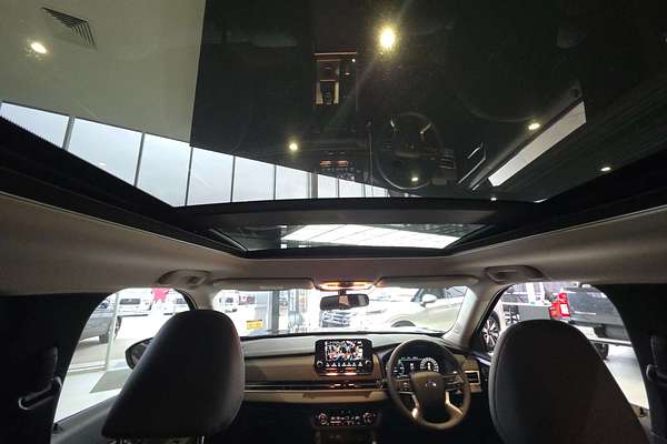 2025 Mitsubishi Outlander PHEV Exceed ZM