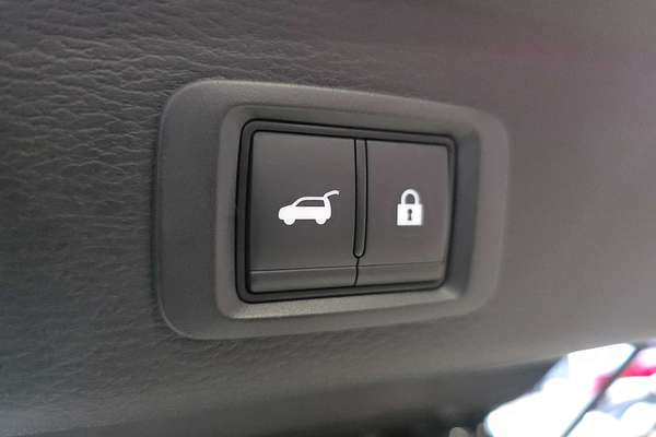 2025 Mitsubishi Outlander PHEV Exceed ZM