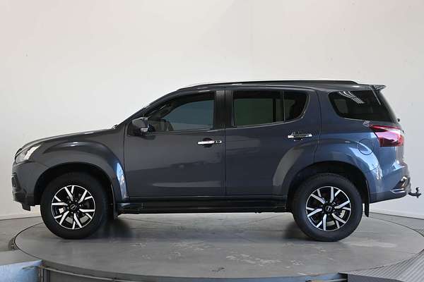 2020 Isuzu MU-X LS-T