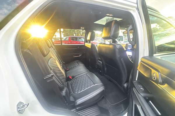 2025 Ford Everest Platinum  3.0L