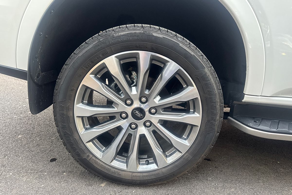 2025 Ford Everest Platinum  3.0L