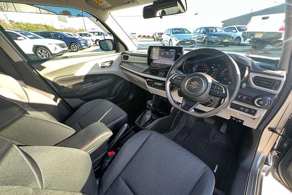 2024 Suzuki Swift Hybrid Plus UZ