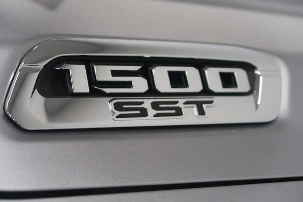 2025 RAM 1500 Laramie Sport Hurricane SO RamBox DT 4X4 SWB