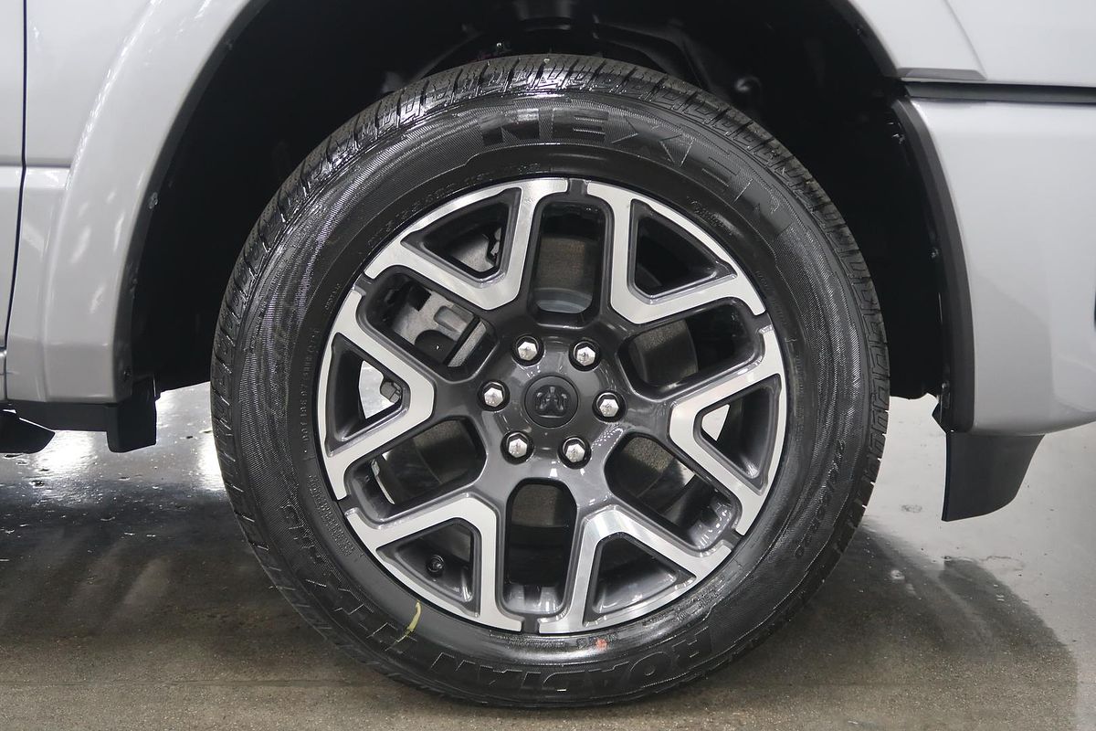 2025 RAM 1500 Laramie Sport Hurricane SO RamBox DT 4X4 SWB