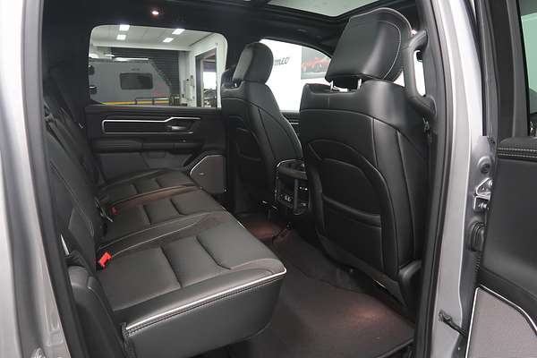 2025 RAM 1500 Laramie Sport Hurricane SO RamBox DT 4X4 SWB
