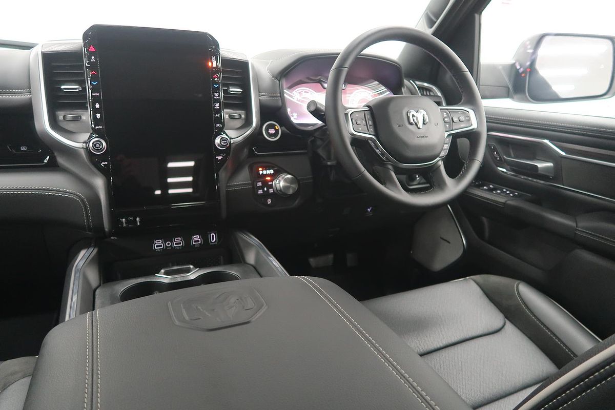 2025 RAM 1500 Laramie Sport Hurricane SO RamBox DT 4X4 SWB