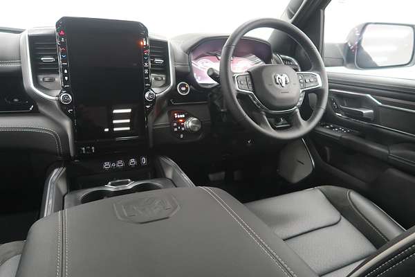 2025 RAM 1500 Laramie Sport Hurricane SO RamBox DT 4X4 SWB