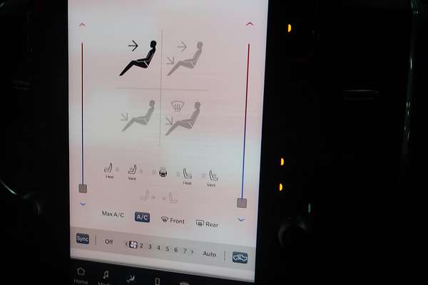 2025 RAM 1500 Laramie Sport Hurricane SO RamBox DT 4X4 SWB