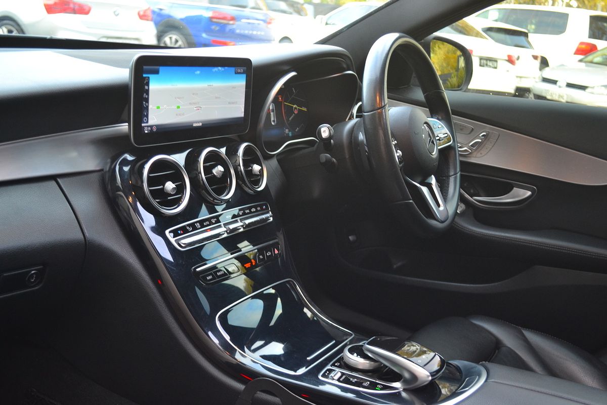 2018 Mercedes-Benz C-Class C300 W205