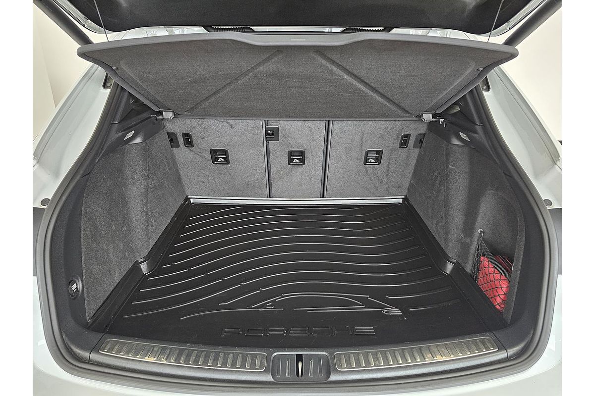2017 Porsche Macan GTS 95B