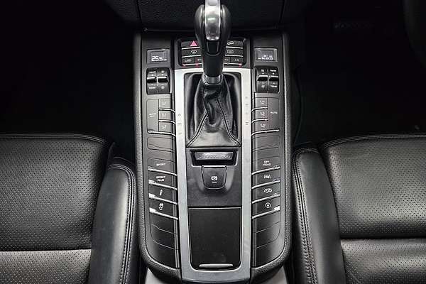 2017 Porsche Macan GTS 95B