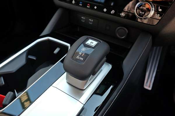 2025 Mitsubishi Outlander Exceed ZM