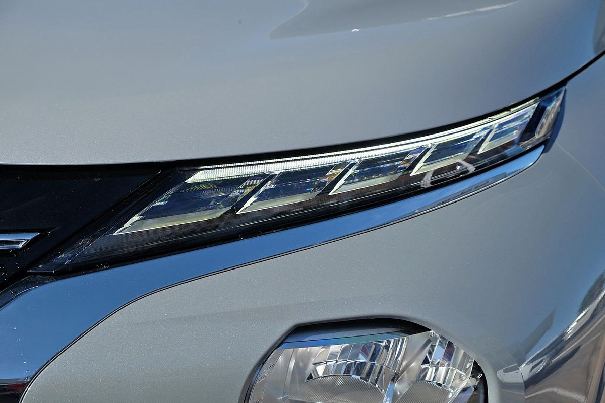 2025 Mitsubishi Outlander Exceed ZM