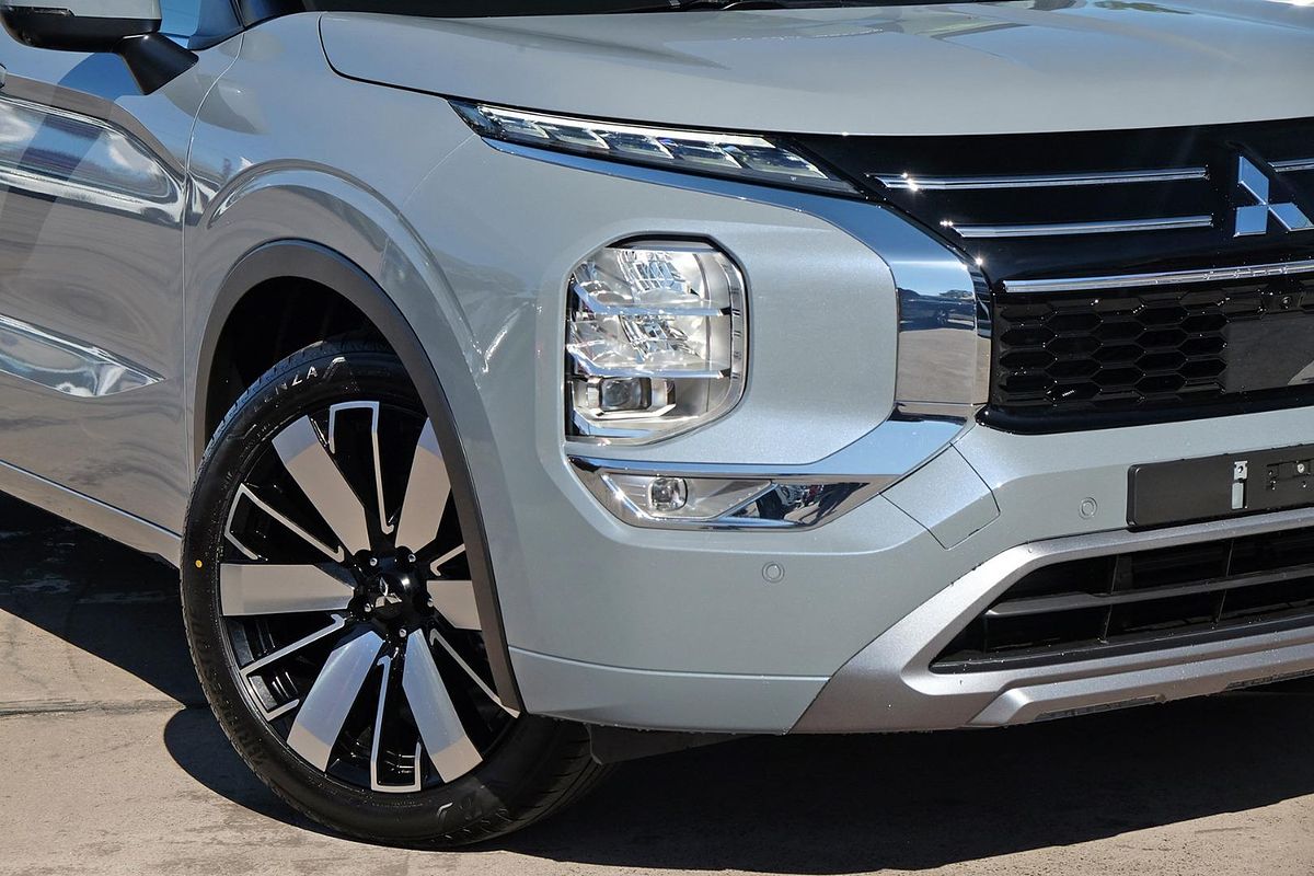 2025 Mitsubishi Outlander Exceed ZM