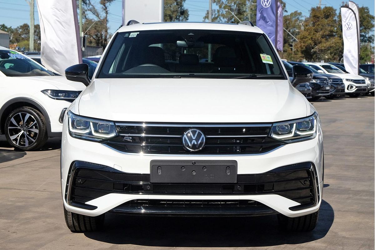 2024 Volkswagen Tiguan Wolfsburg Edition Allspace 5N
