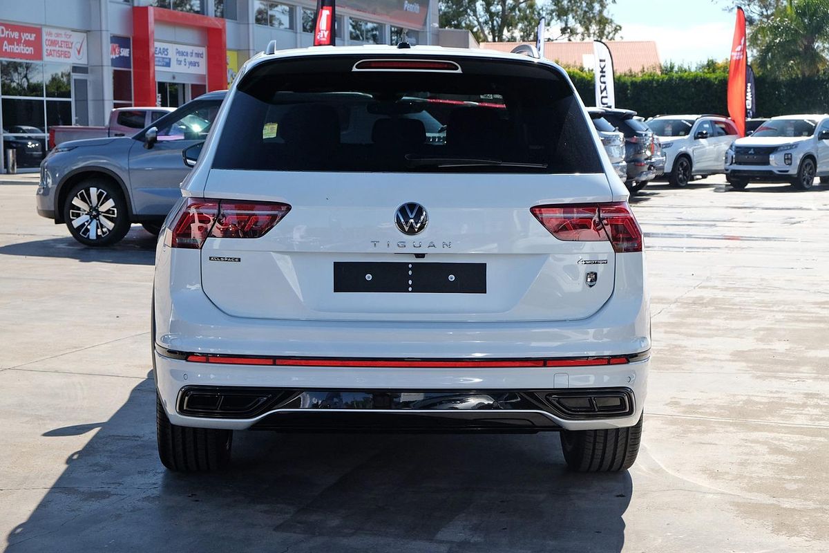 2024 Volkswagen Tiguan Wolfsburg Edition Allspace 5N