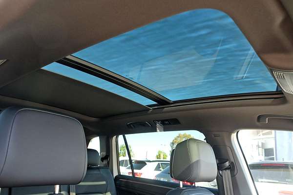 2024 Volkswagen Tiguan Wolfsburg Edition Allspace 5N