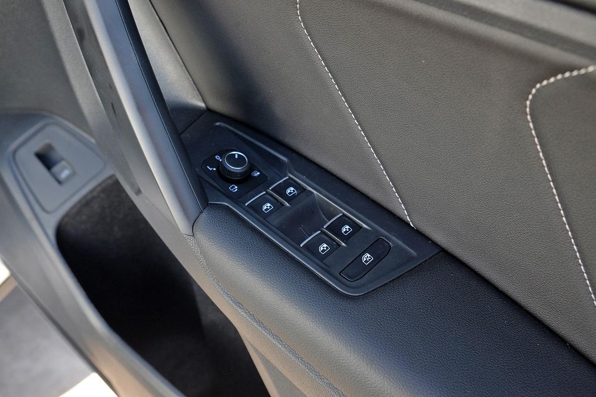 2024 Volkswagen Tiguan Wolfsburg Edition Allspace 5N