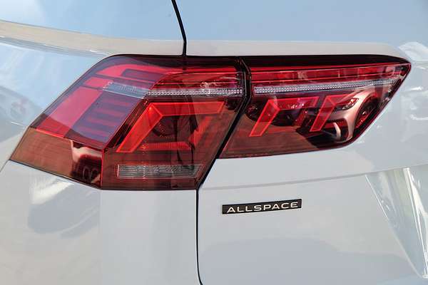 2024 Volkswagen Tiguan Wolfsburg Edition Allspace 5N