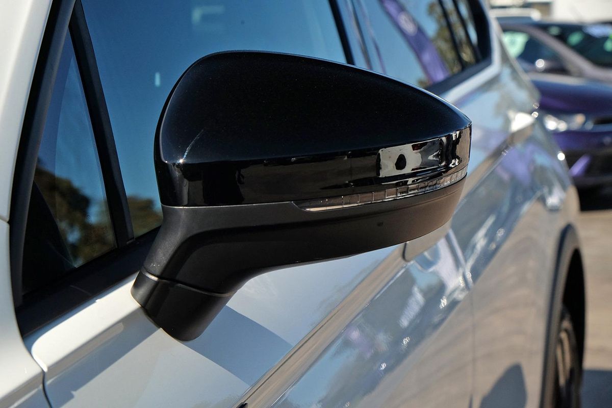2024 Volkswagen Tiguan Wolfsburg Edition Allspace 5N